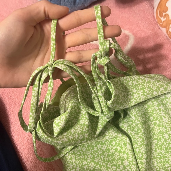 Elegant Green Floral Dress - Picture 5 of 5